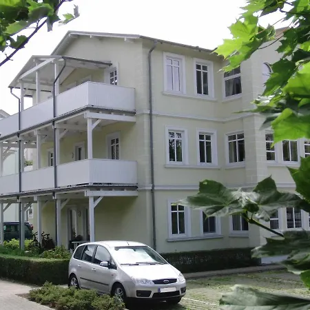 Strandmuschel Sabrina * Goehren (Ruegen)